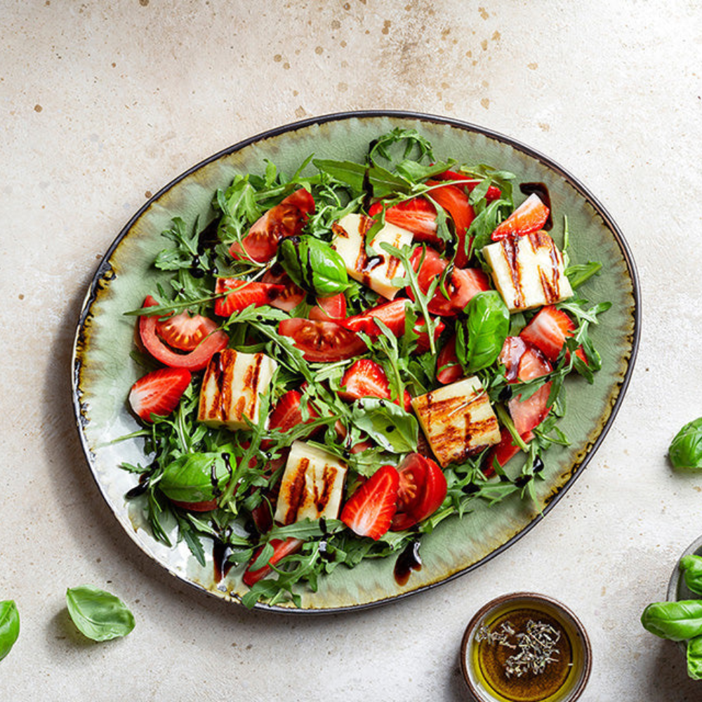 Salade de tomates et halloumi grillé