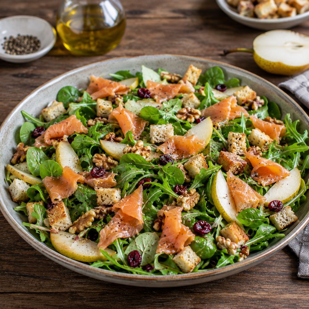 Salade gourmande au saumon fumé et canneberges séchées