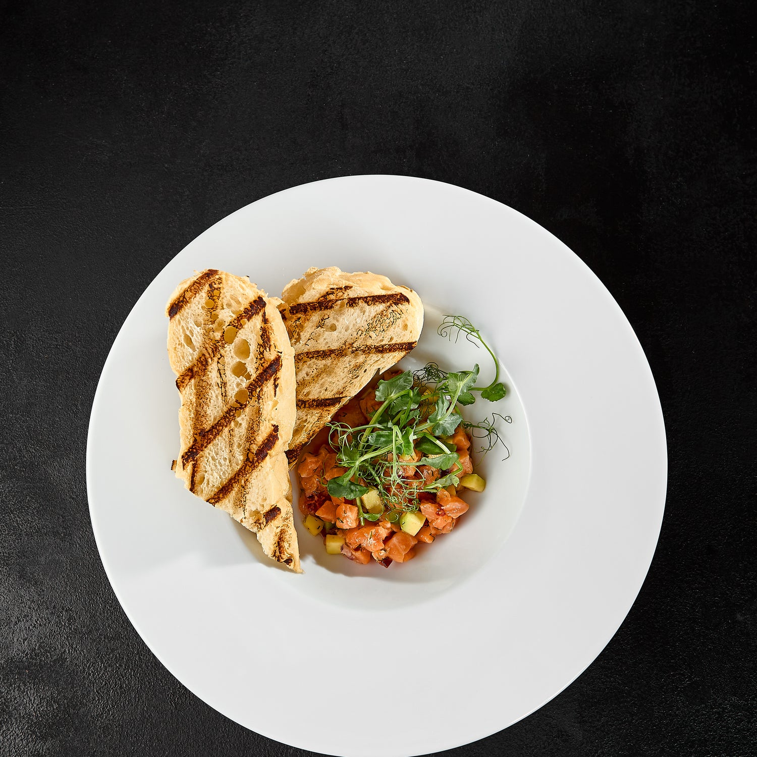 Tartare de duo de saumon à la mangue et coriandre