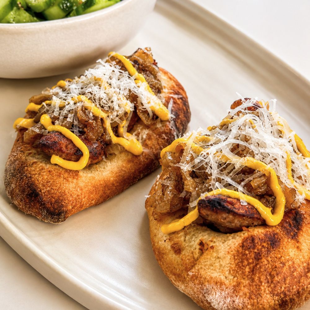 Hot-dog pizza à la saucisse bacon-cheddar