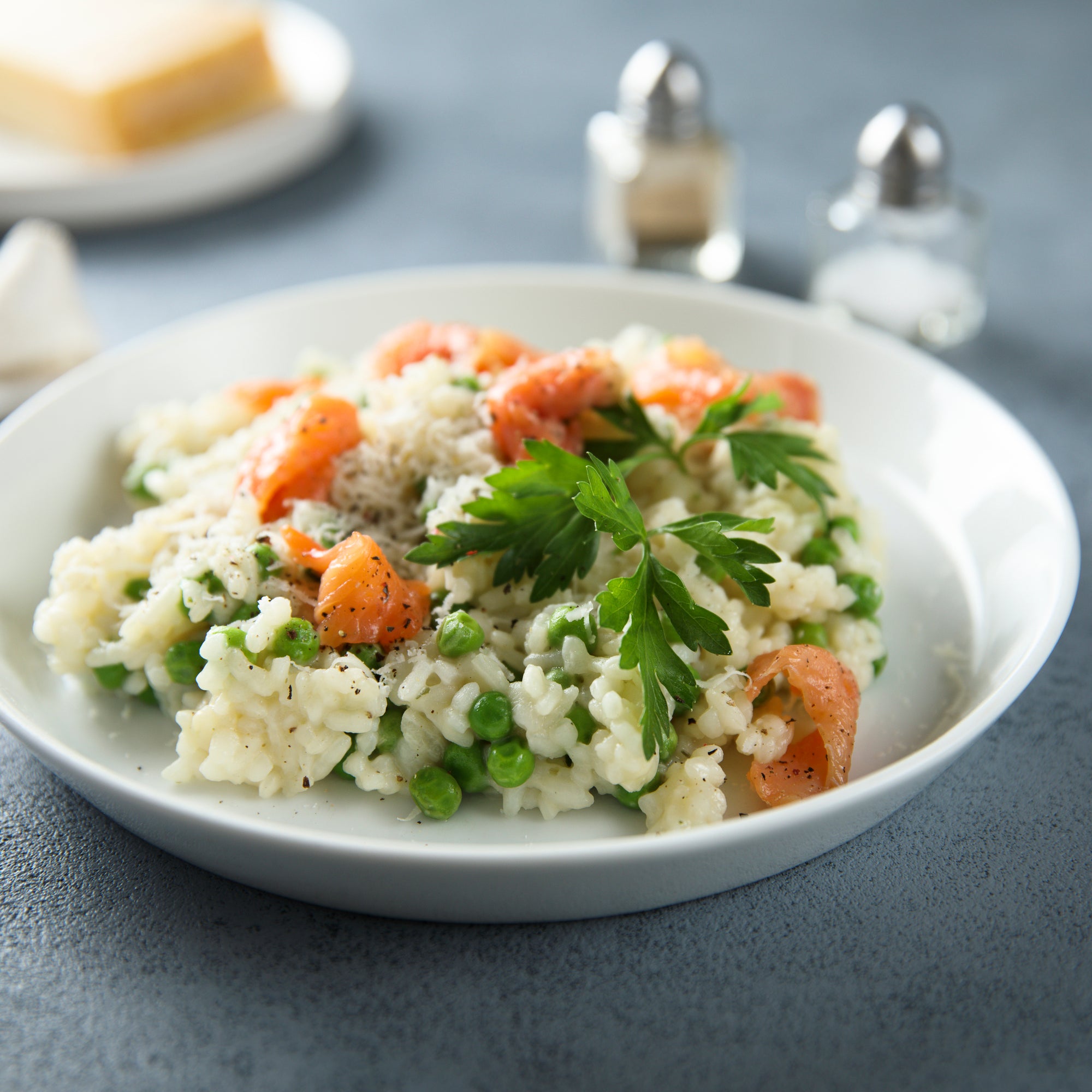 Risotto aux cubes de saumon et saumon fumé
