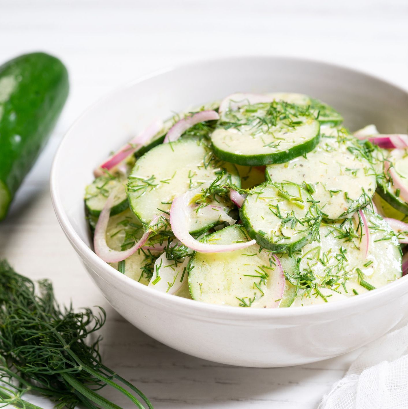 Salade de concombre, aneth et crème fraîche citronnée
