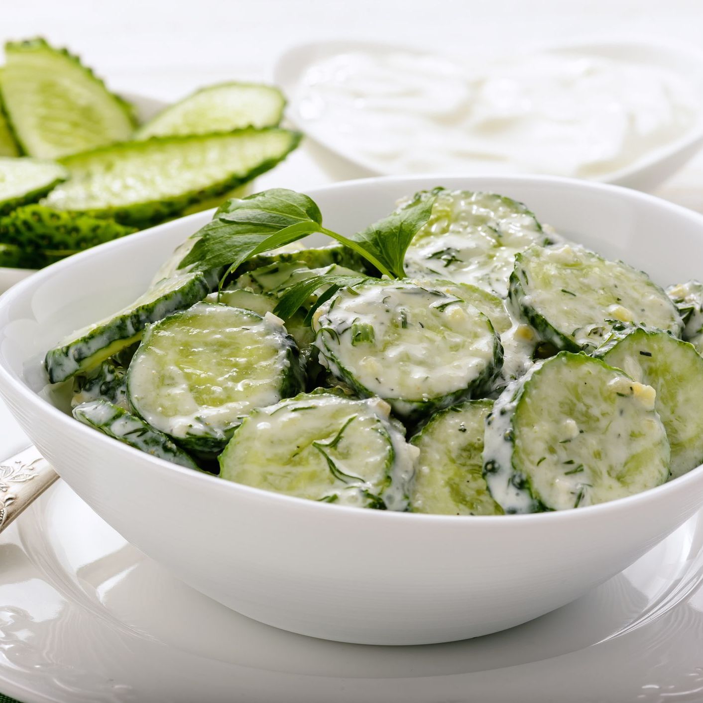 Salade de concombre, menthe et yogourt grec