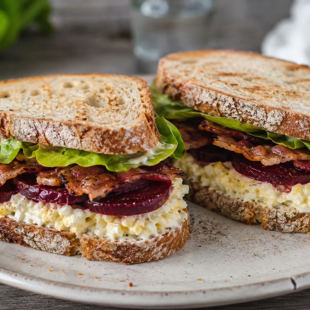Sandwich aux œufs et boursin